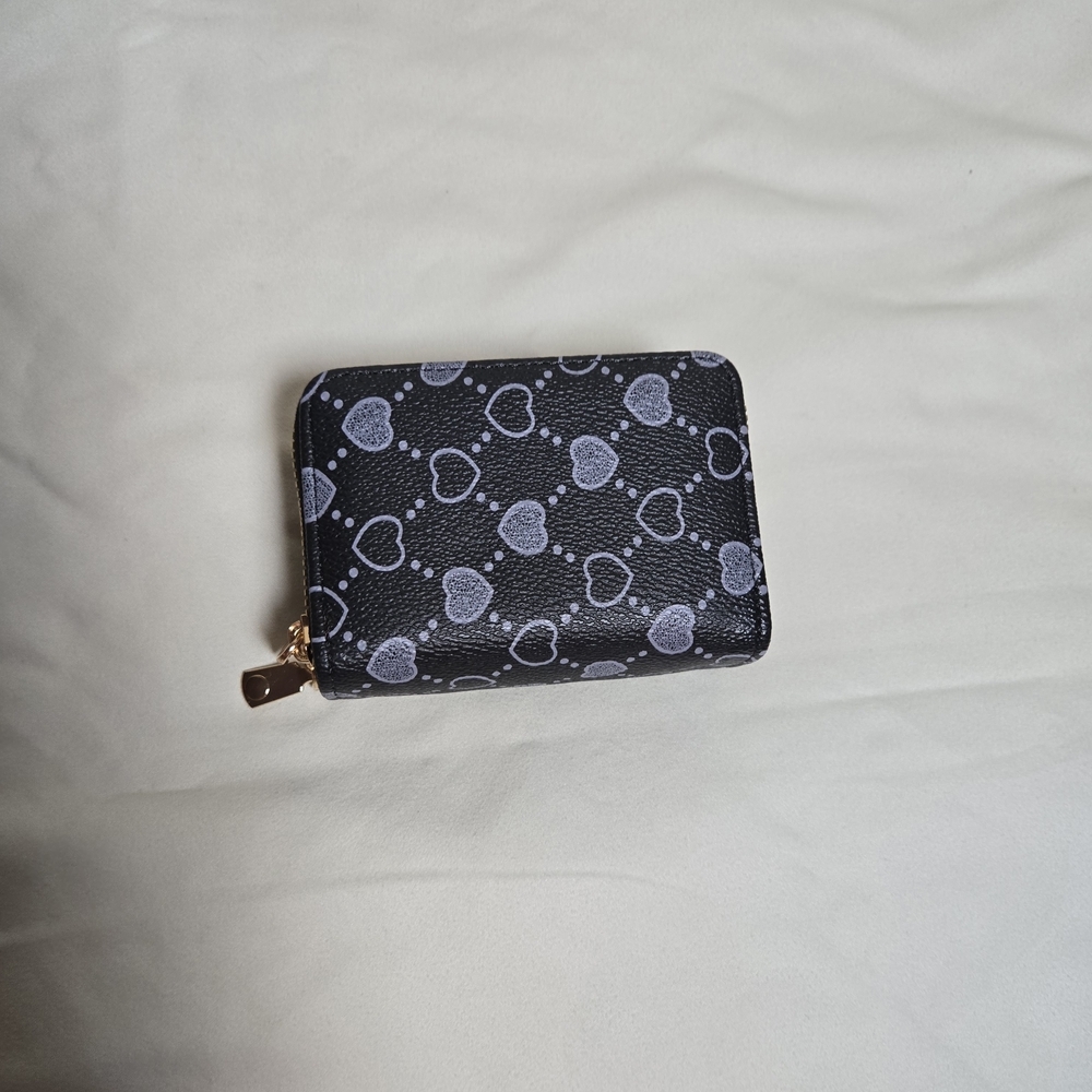Heart Pattern Black Wallet